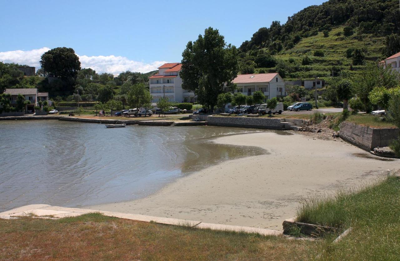 Family friendly apartments with a swimming pool Supetarska Draga - Donja, Rab - 2019 Bagian luar foto