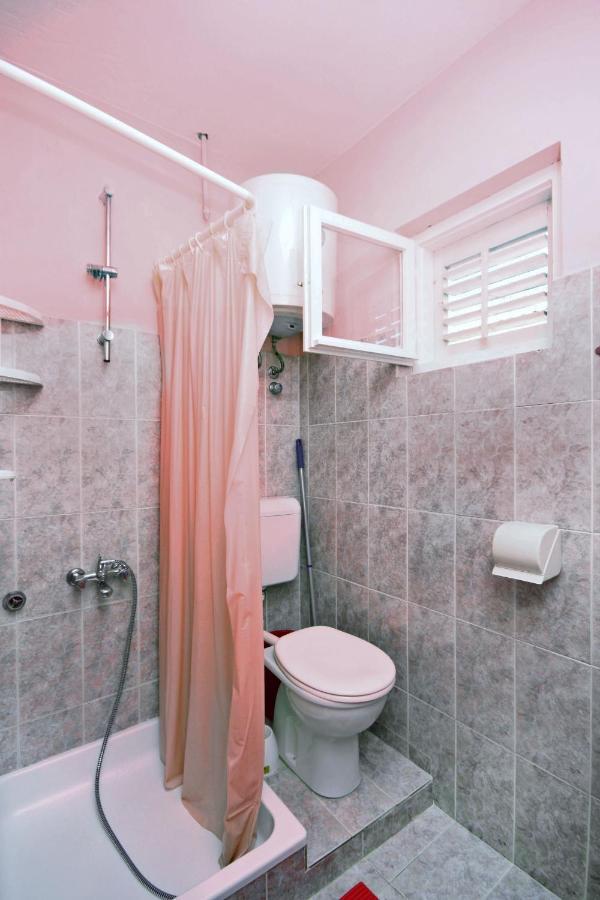 Family friendly apartments with a swimming pool Supetarska Draga - Donja, Rab - 2019 Bagian luar foto
