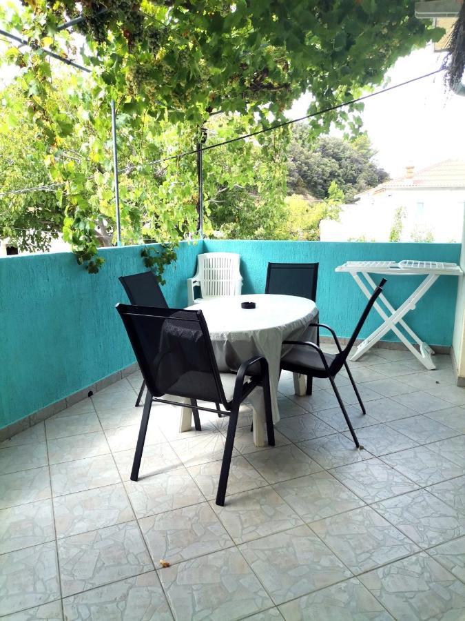 Family friendly apartments with a swimming pool Supetarska Draga - Donja, Rab - 2019 Bagian luar foto