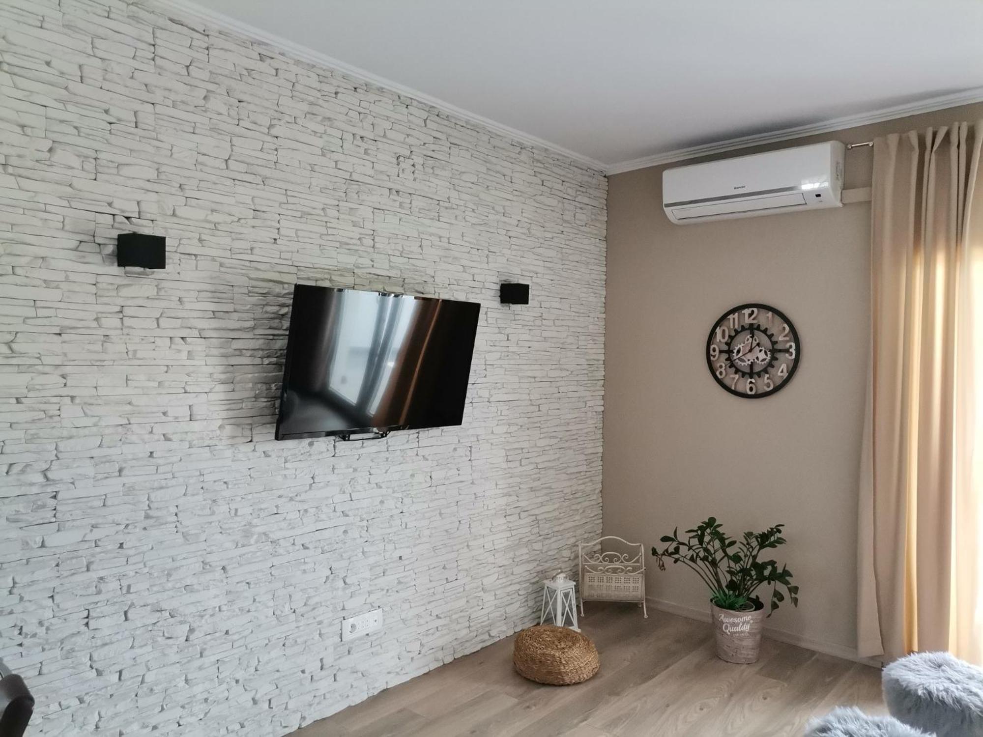 Family friendly apartments with a swimming pool Supetarska Draga - Donja, Rab - 2019 Ruang foto