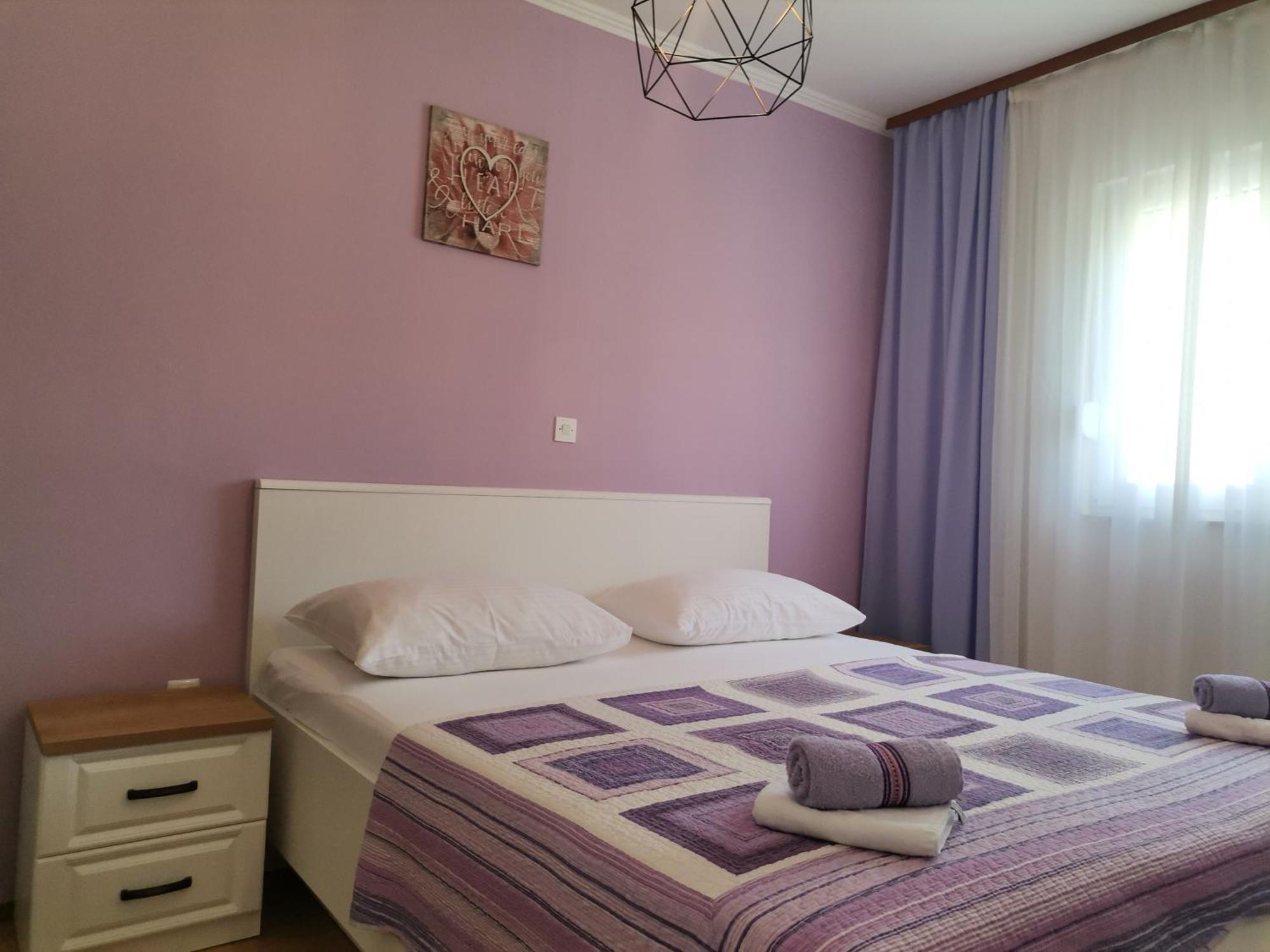 Family friendly apartments with a swimming pool Supetarska Draga - Donja, Rab - 2019 Ruang foto