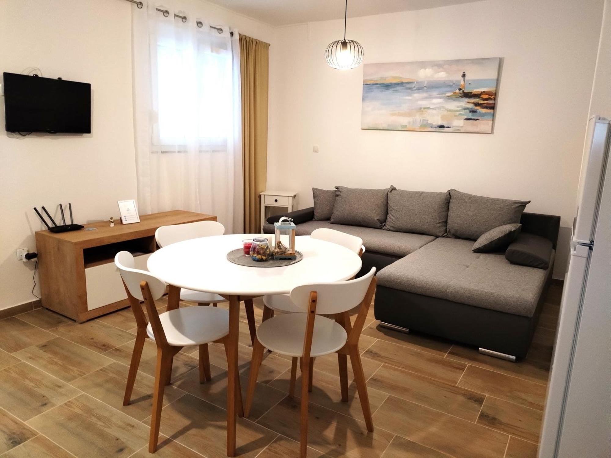 Family friendly apartments with a swimming pool Supetarska Draga - Donja, Rab - 2019 Bagian luar foto