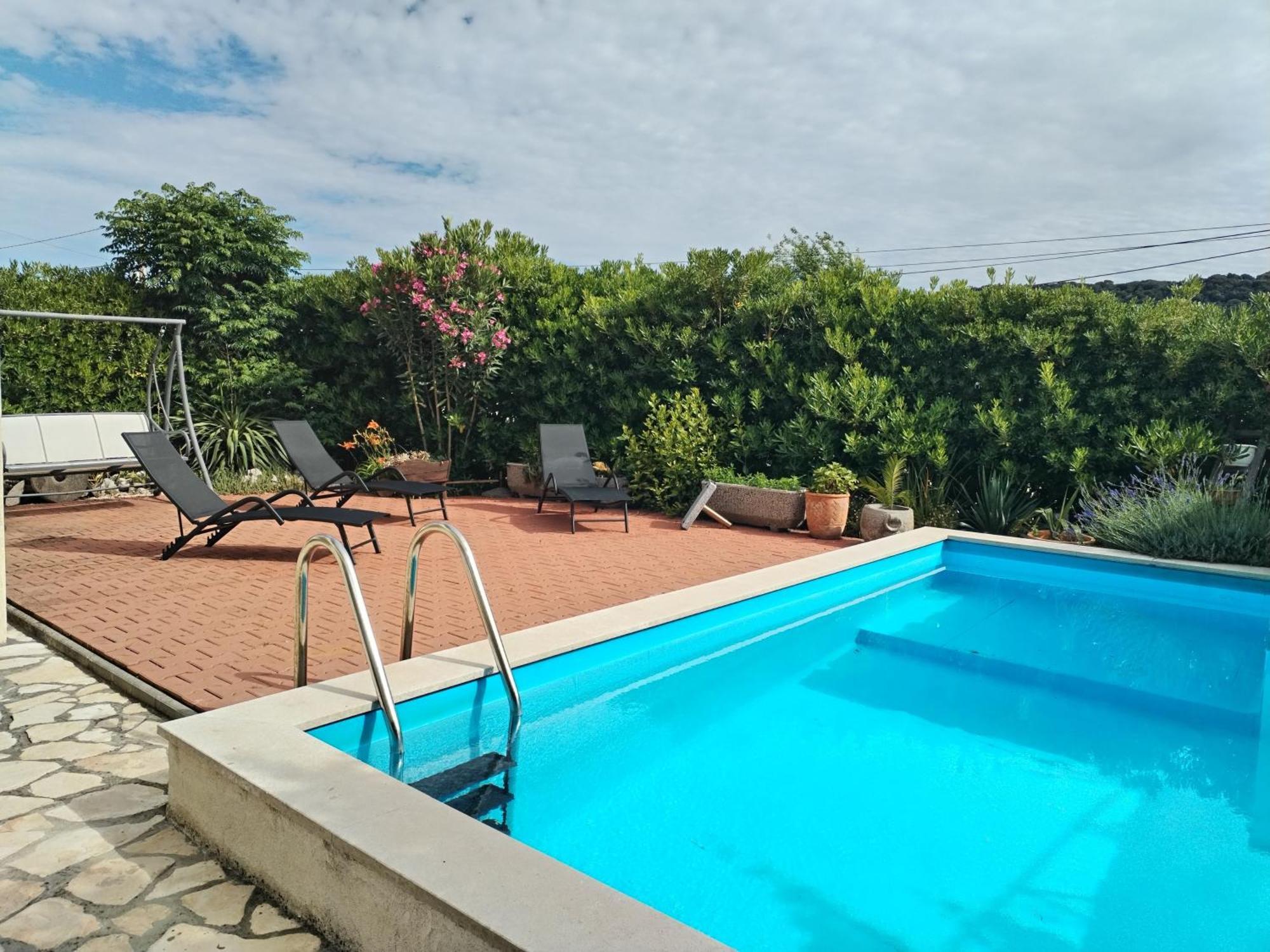 Family friendly apartments with a swimming pool Supetarska Draga - Donja, Rab - 2019 Bagian luar foto
